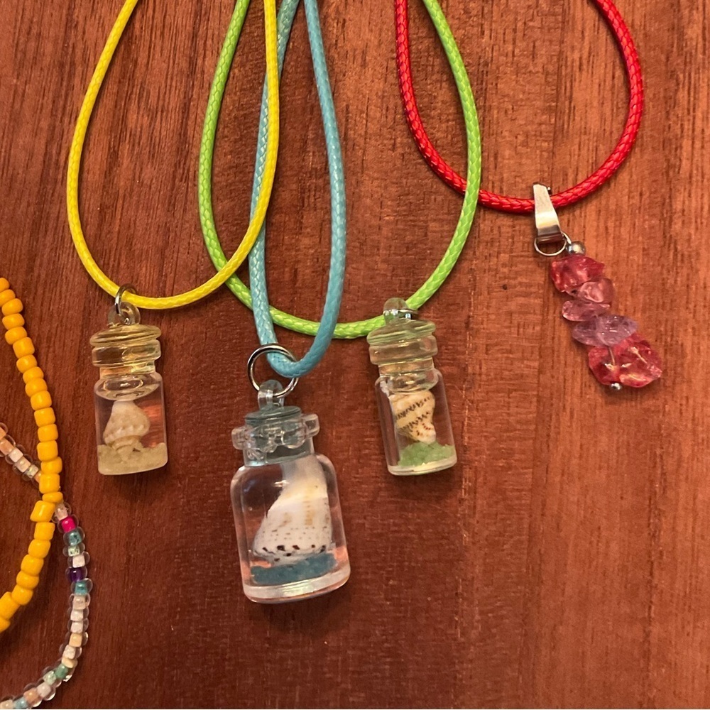 Cute lot of jewelry and keychain! - Picture 2 of 4